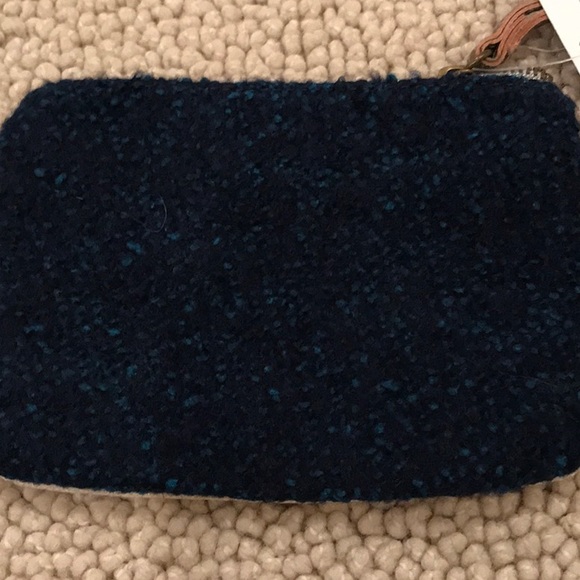 Anthropolgie ladies monogram wristlet - Picture 4 of 5